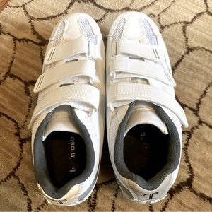 Peleton Shoes size 37 (womens sz 6)